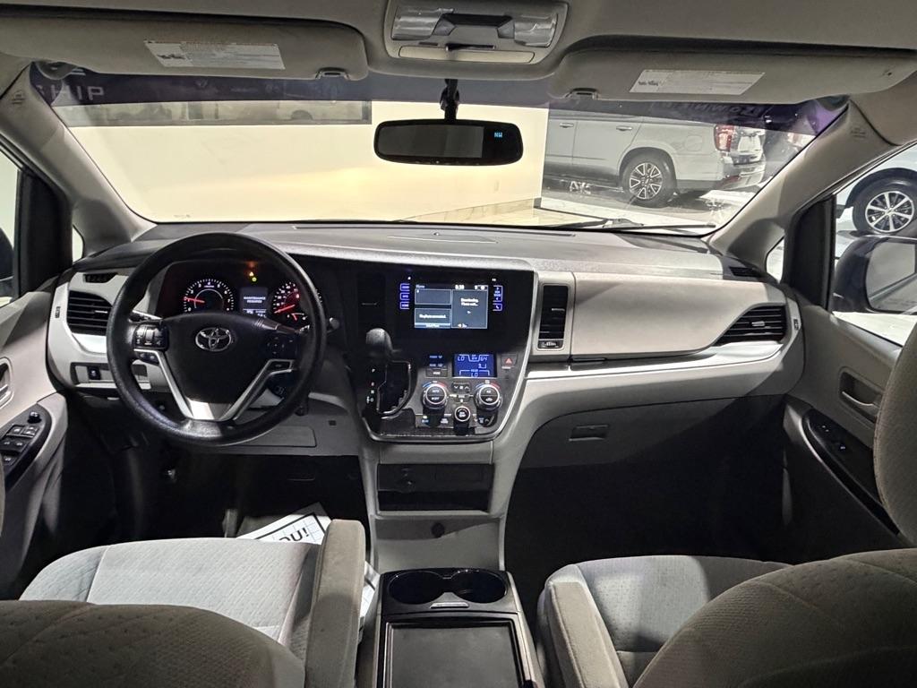 Toyota Sienna LE FWD 8-Passenger V6 2015