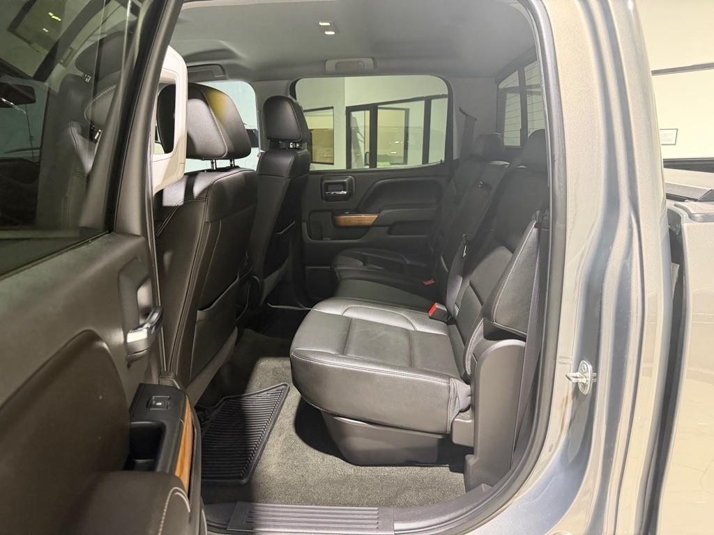 Chevrolet Silverado 1500 LTZ Crew Cab 2WD 2017