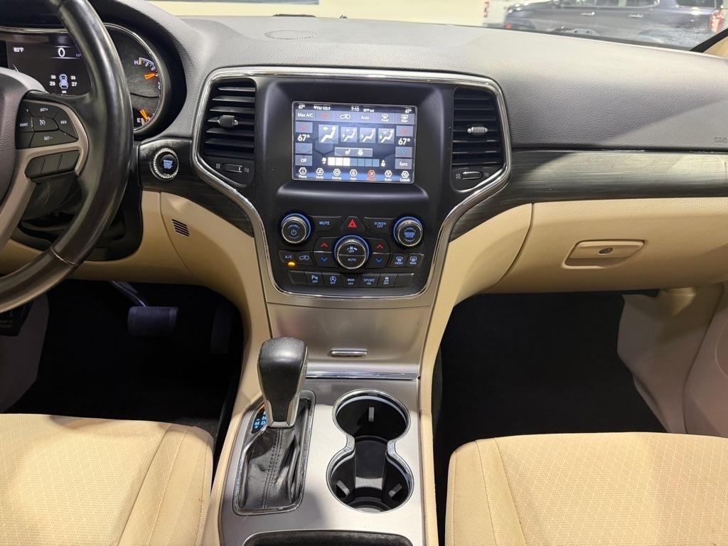 Jeep Grand Cherokee Laredo 2WD 2020