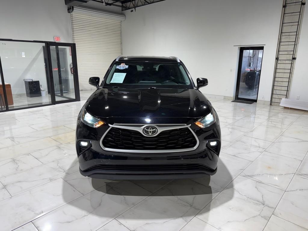 Toyota Highlander XLE FWD V6 2022