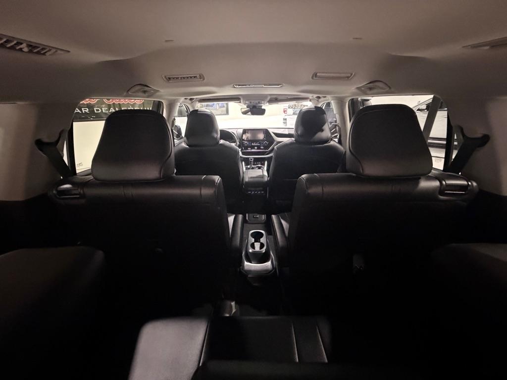 Toyota Highlander XLE FWD V6 2022