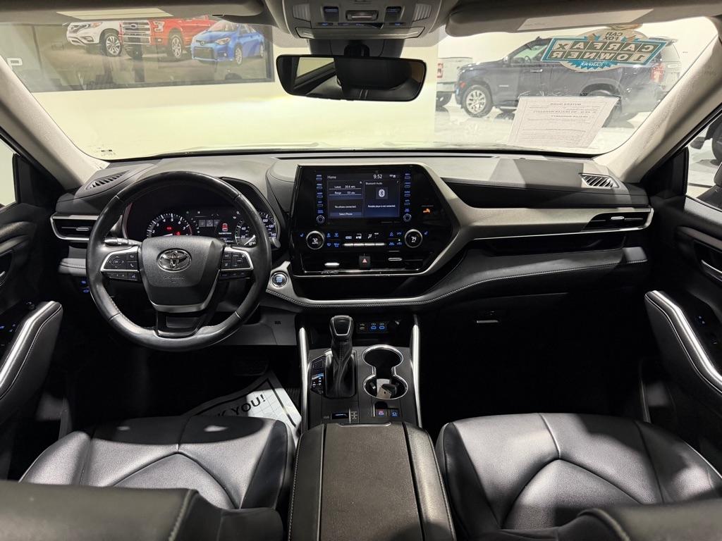 Toyota Highlander XLE FWD V6 2022