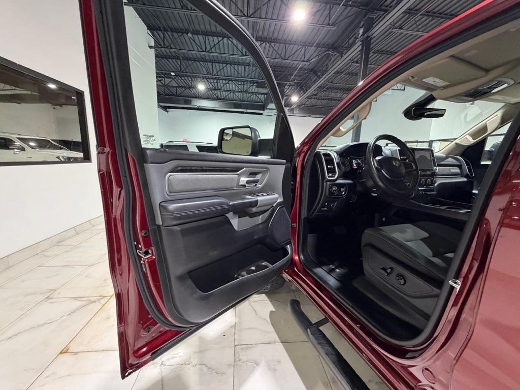 RAM 1500 Big Horn Crew Cab SWB 4WD 2020