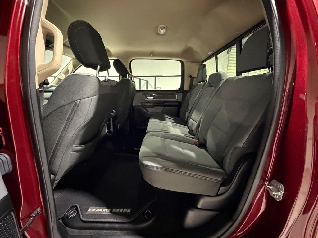 RAM 1500 Big Horn Crew Cab SWB 4WD 2020