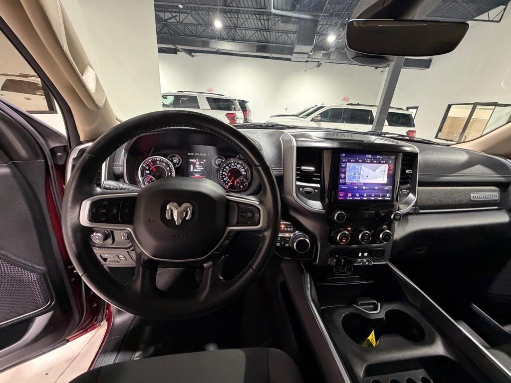 RAM 1500 Big Horn Crew Cab SWB 4WD 2020