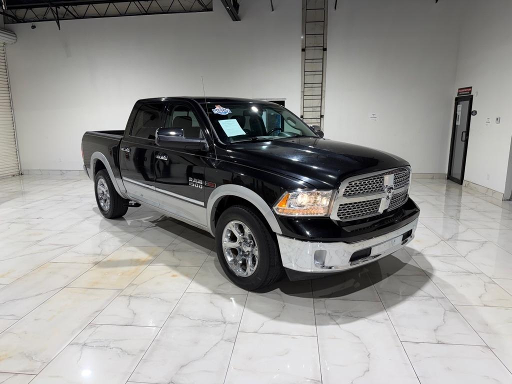 RAM 1500 Laramie Crew Cab SWB 4WD 2016