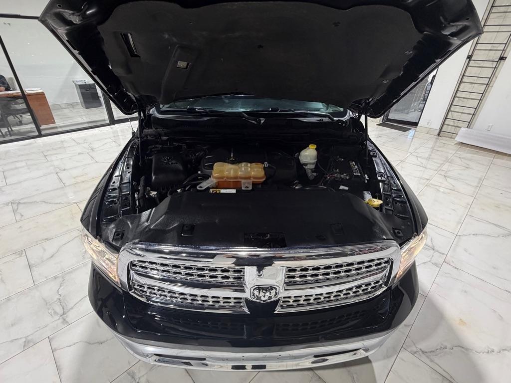 RAM 1500 Laramie Crew Cab SWB 4WD 2016