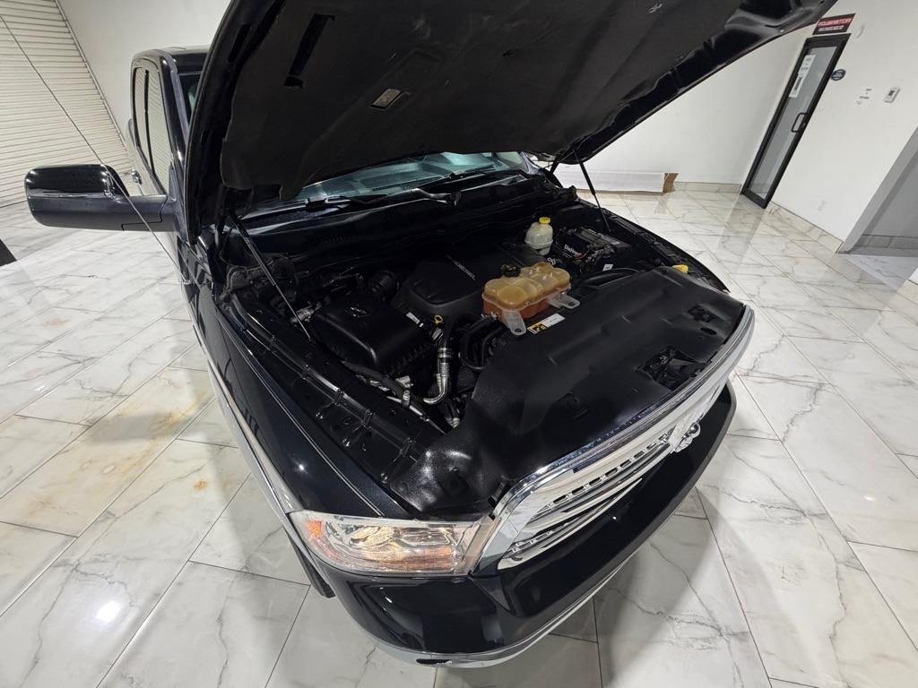 RAM 1500 Laramie Crew Cab SWB 4WD 2016