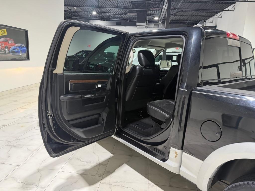 RAM 1500 Laramie Crew Cab SWB 4WD 2016