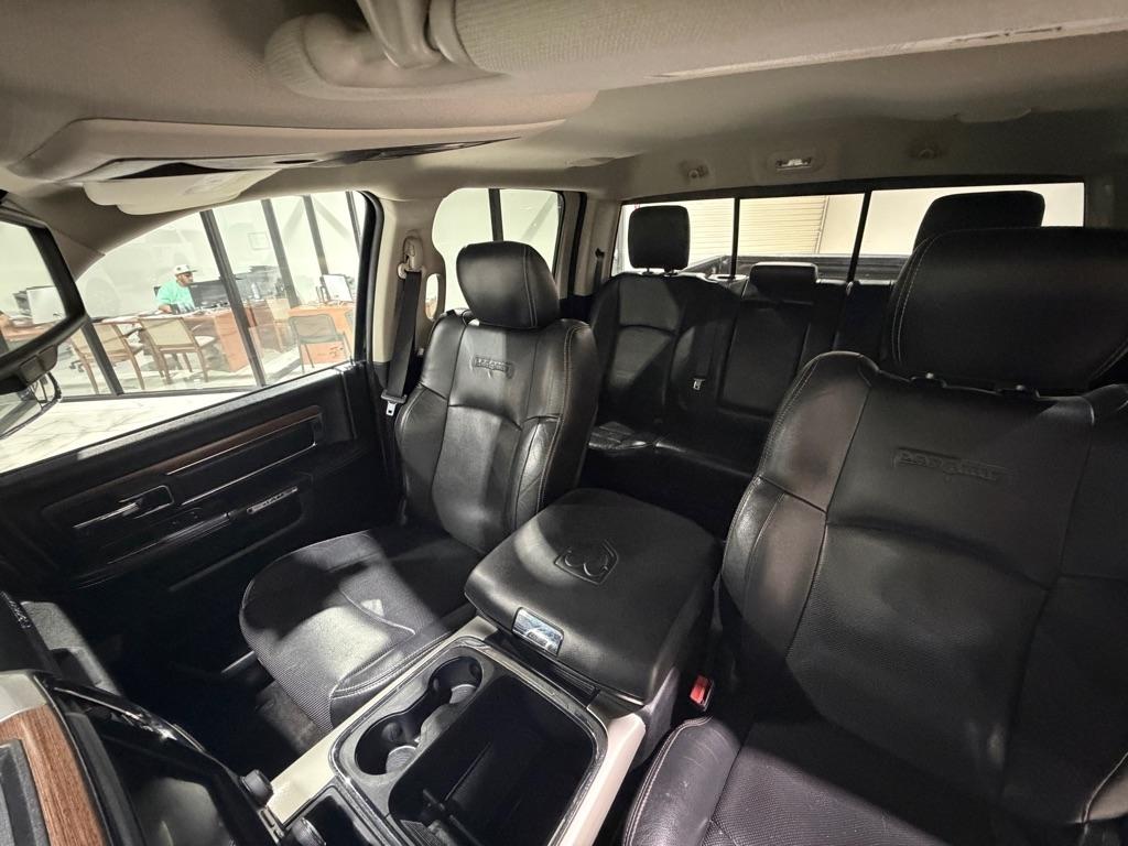 RAM 1500 Laramie Crew Cab SWB 4WD 2016