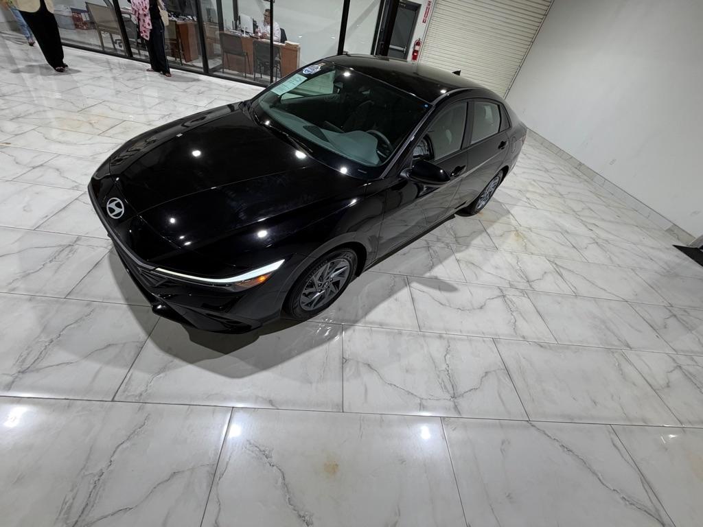 Hyundai Elantra SEL 2024