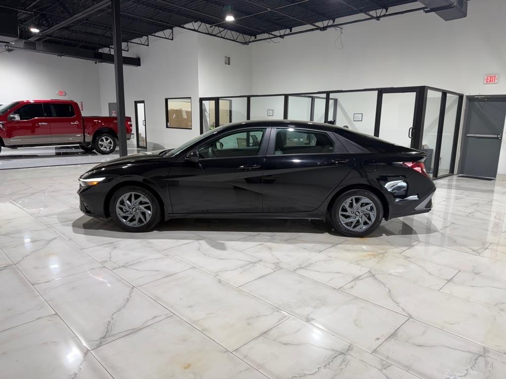 Hyundai Elantra SEL 2024