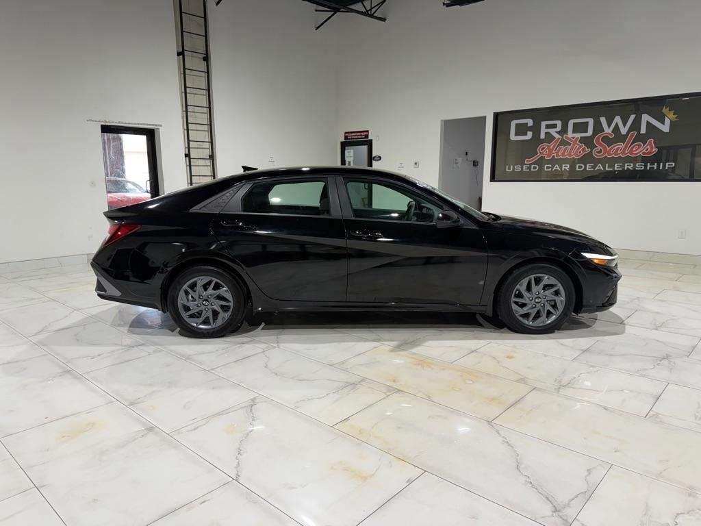 Hyundai Elantra SEL 2024