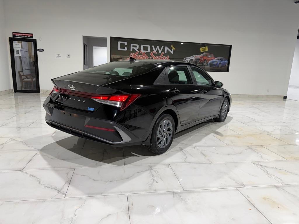 Hyundai Elantra SEL 2024