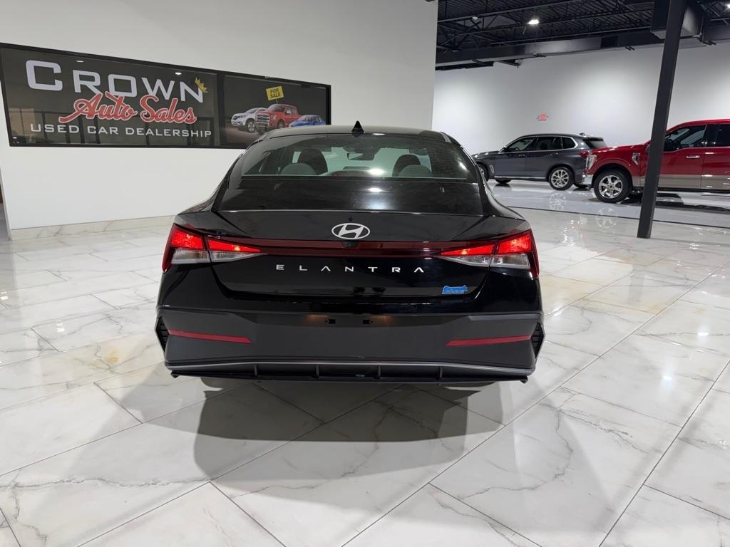 Hyundai Elantra SEL 2024