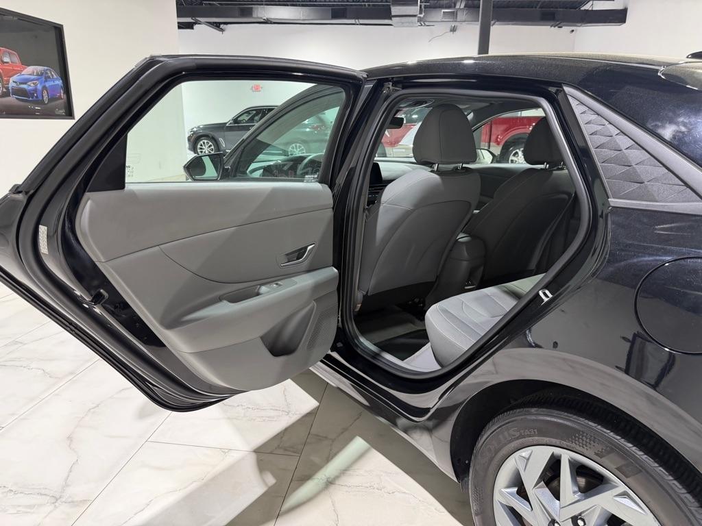 Hyundai Elantra SEL 2024