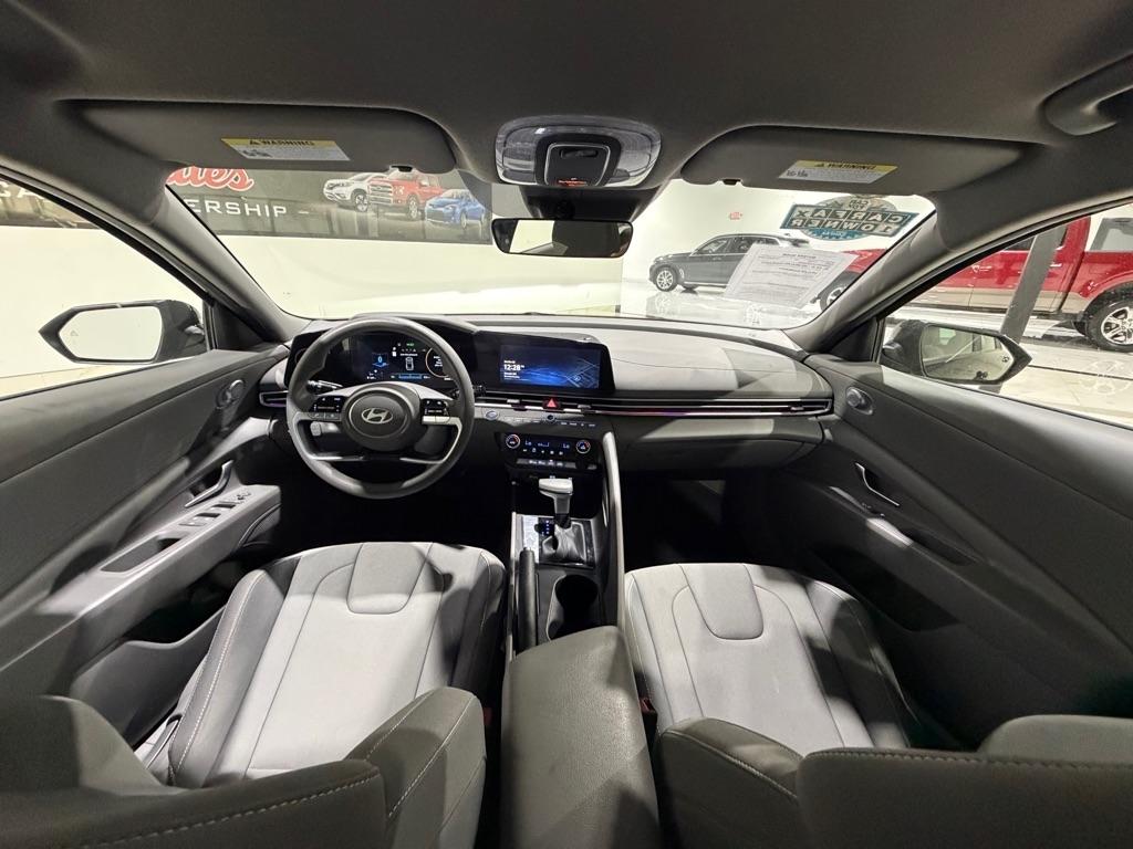 Hyundai Elantra SEL 2024