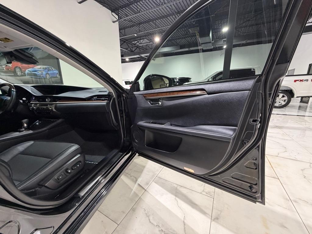 Lexus ES 350 Sedan 2018