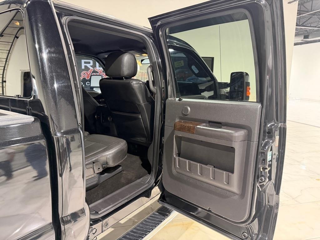 Ford F-350 SD Lariat Crew Cab 4WD 2015