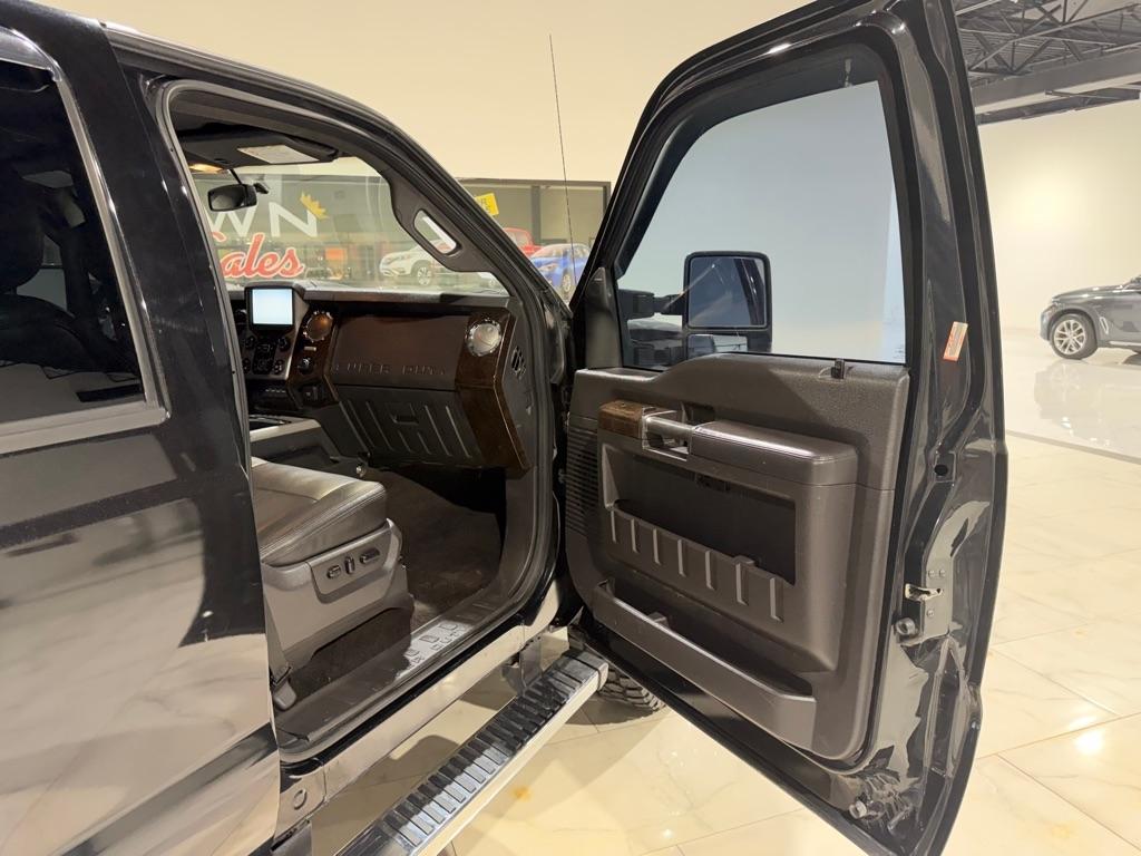 Ford F-350 SD Lariat Crew Cab 4WD 2015