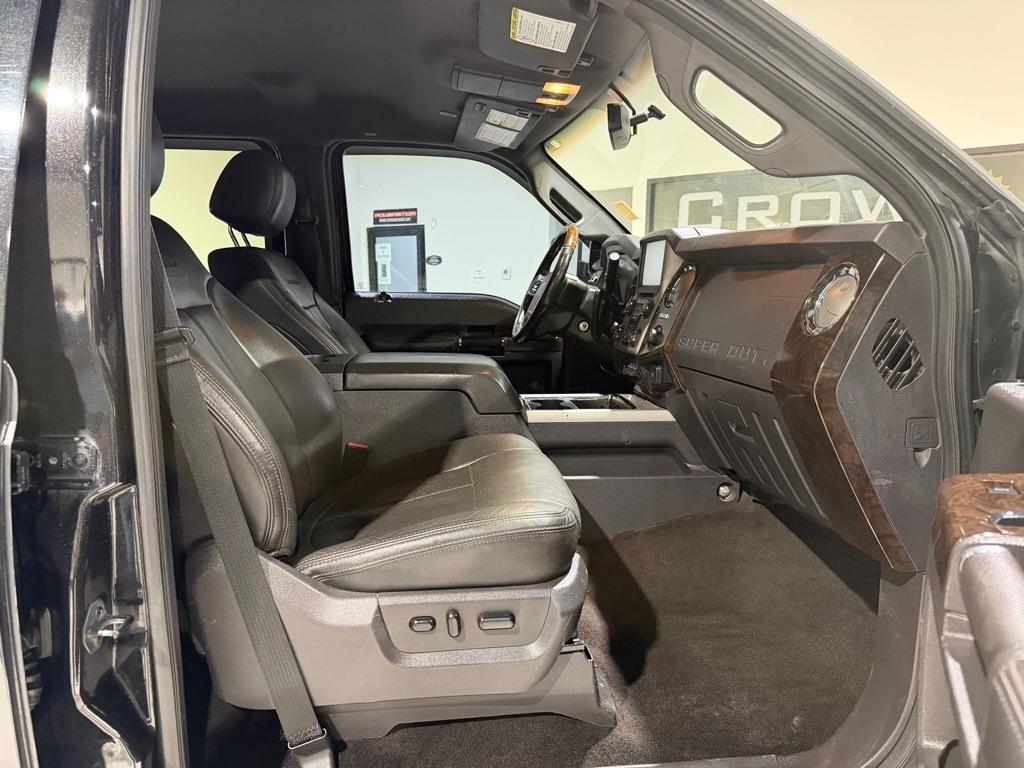 Ford F-350 SD Lariat Crew Cab 4WD 2015