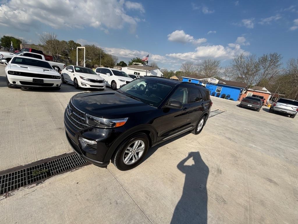 Ford Explorer XLT 2023