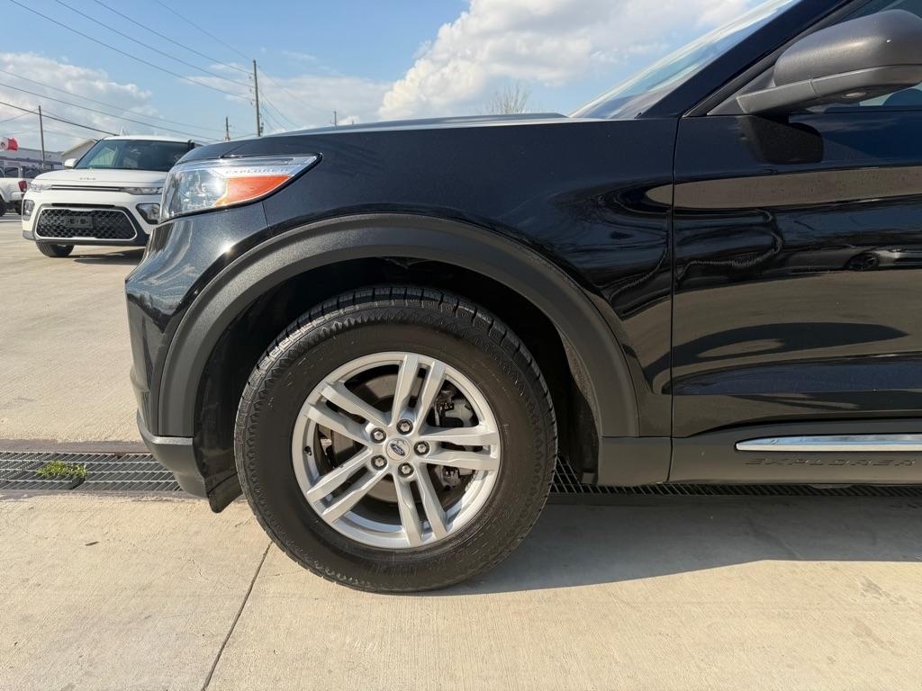 Ford Explorer XLT 2023