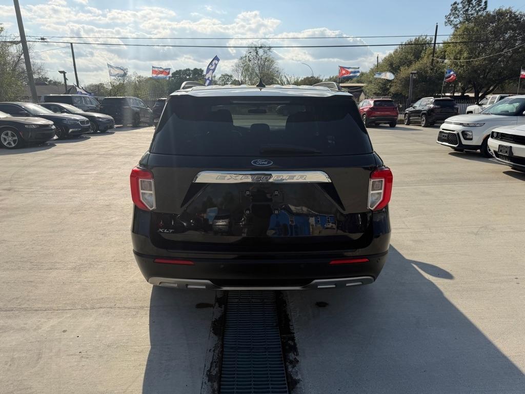 Ford Explorer XLT 2023