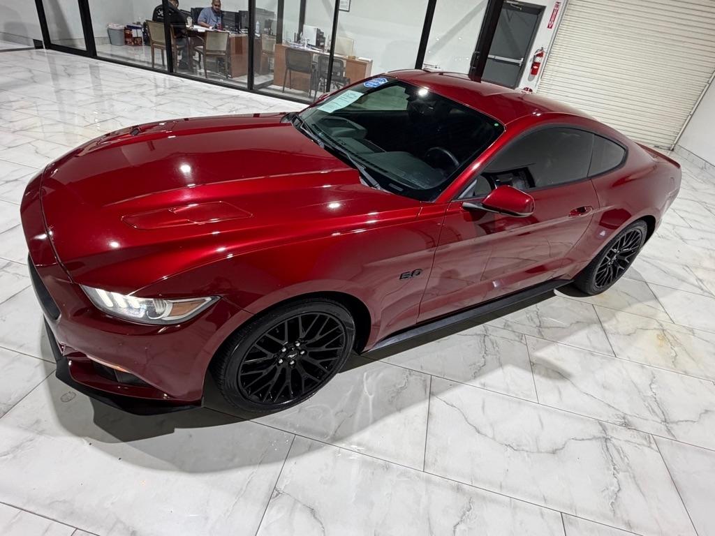 Ford Mustang GT Premium Coupe 2017