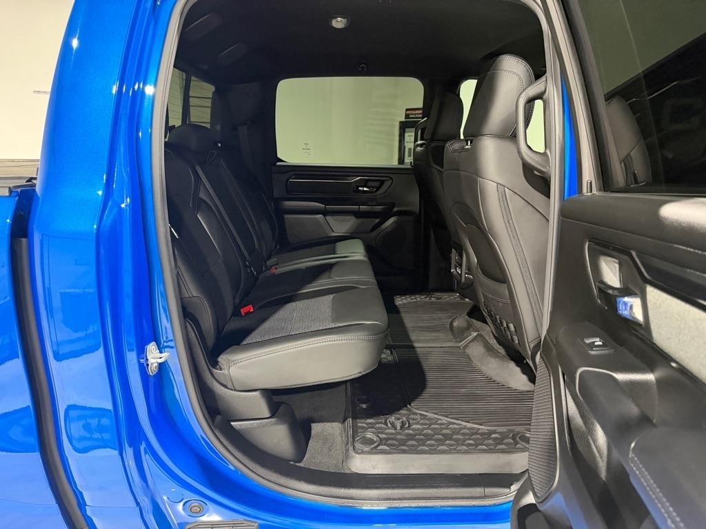 RAM 1500 Big Horn Crew Cab SWB 4WD 2023