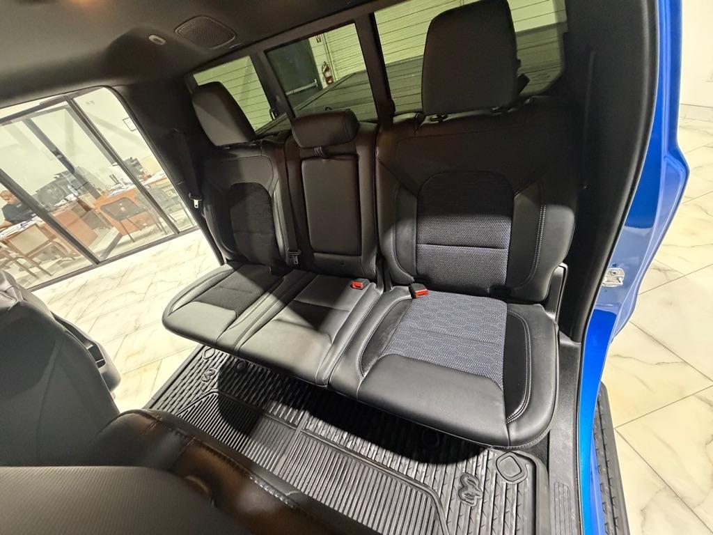 RAM 1500 Big Horn Crew Cab SWB 4WD 2023