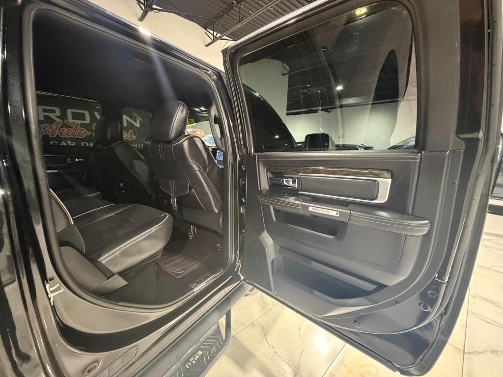 RAM 1500 Longhorn Crew Cab SWB 4WD 2016