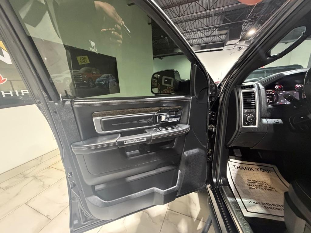 RAM 1500 Longhorn Crew Cab SWB 4WD 2016