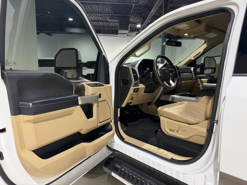 Ford F-250 SD Lariat Crew Cab 4WD 2020