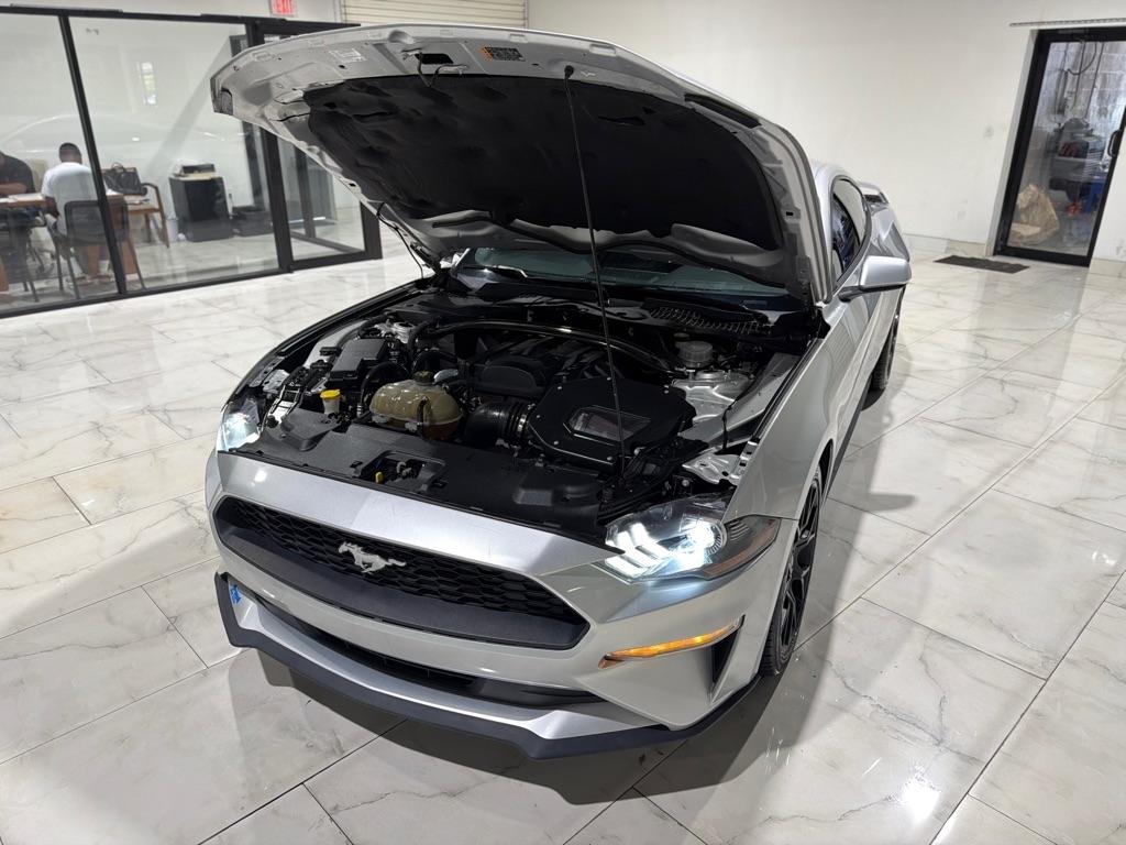 Ford Mustang EcoBoost Coupe 2018