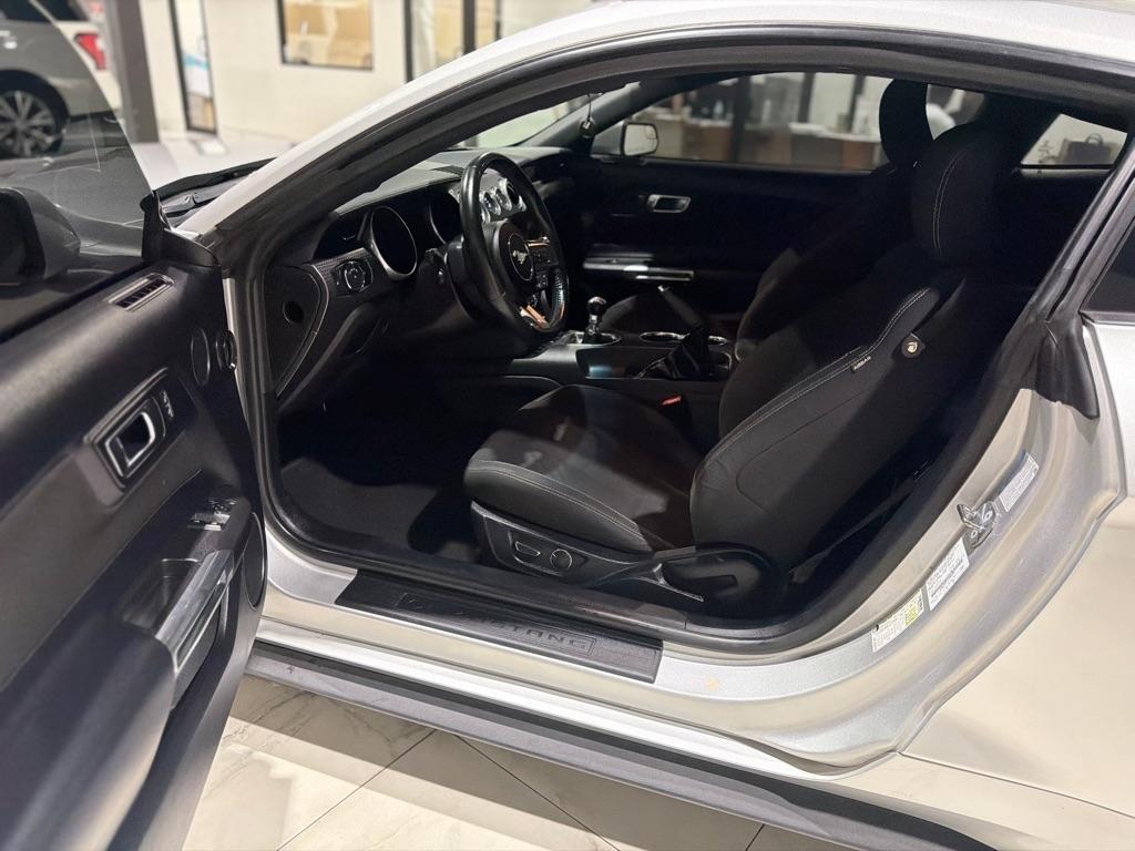 Ford Mustang EcoBoost Coupe 2018