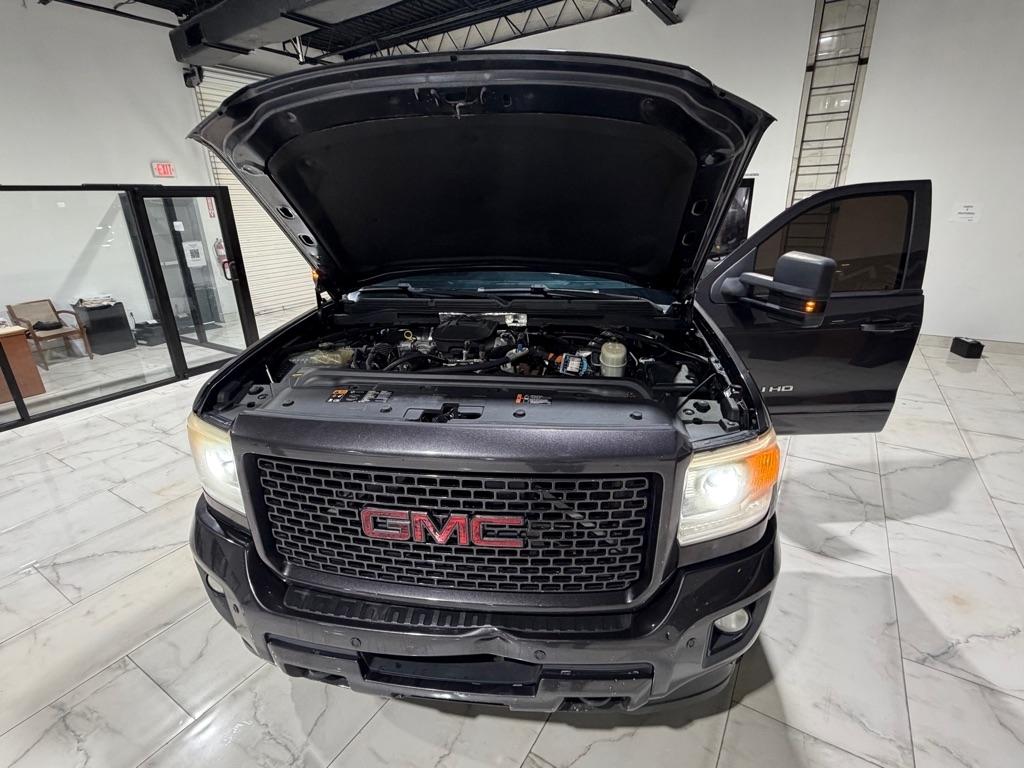 GMC Sierra 2500HD Denali Crew Cab 4WD 2016