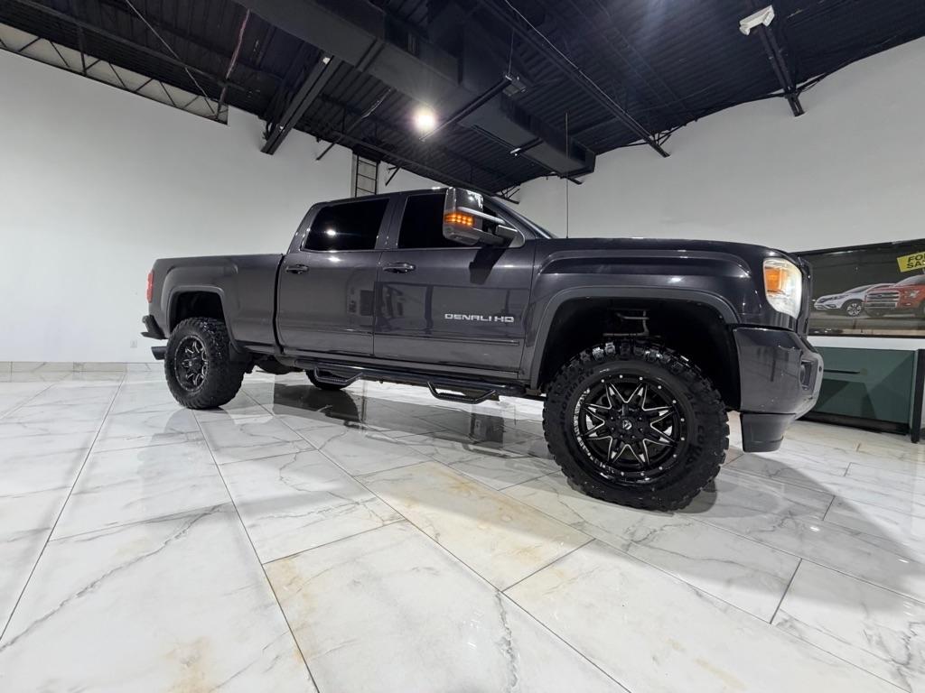 GMC Sierra 2500HD Denali Crew Cab 4WD 2016