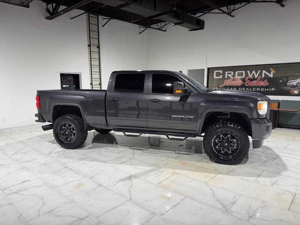 GMC Sierra 2500HD Denali Crew Cab 4WD 2016