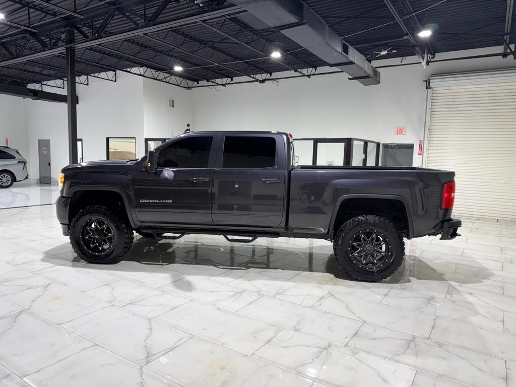 GMC Sierra 2500HD Denali Crew Cab 4WD 2016