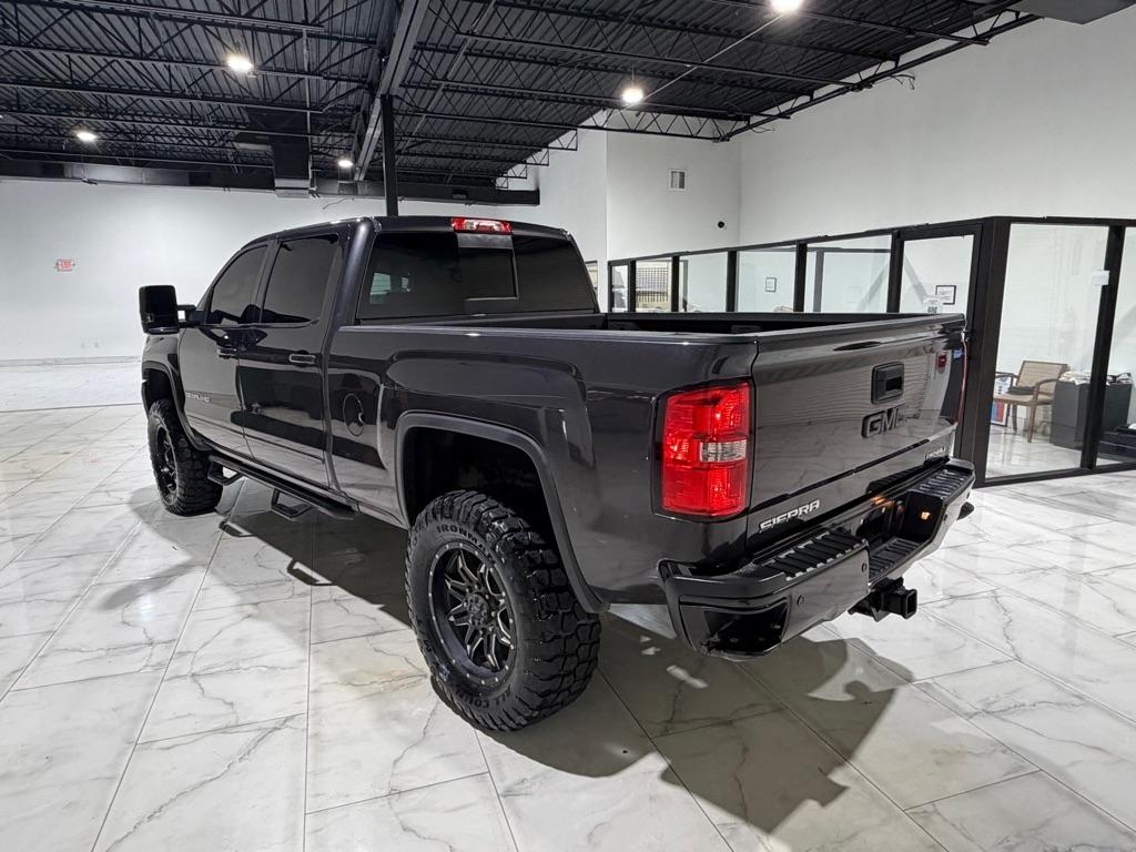 GMC Sierra 2500HD Denali Crew Cab 4WD 2016