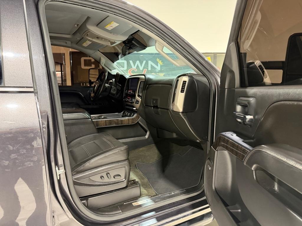 GMC Sierra 2500HD Denali Crew Cab 4WD 2016