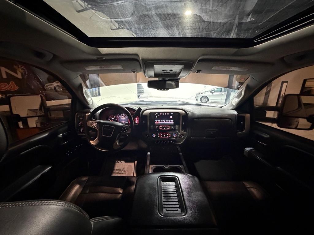 GMC Sierra 2500HD Denali Crew Cab 4WD 2016