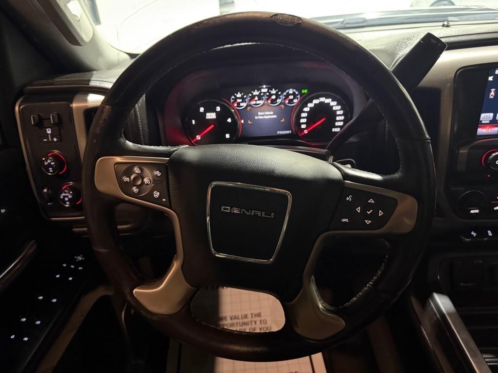 GMC Sierra 2500HD Denali Crew Cab 4WD 2016