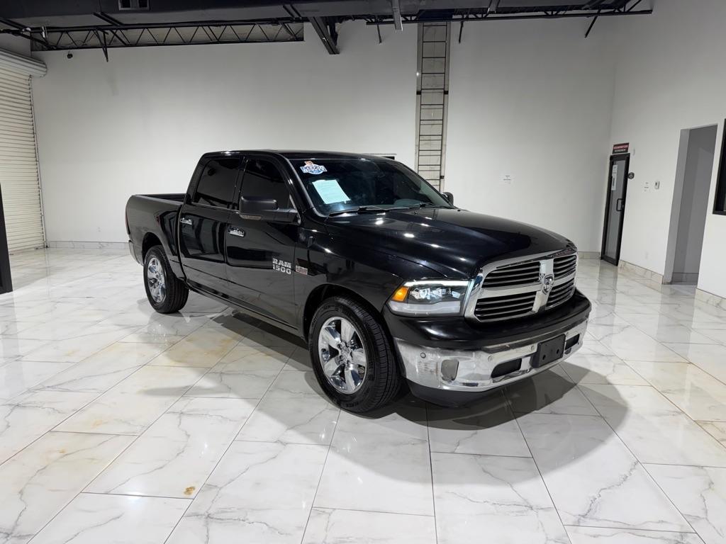 RAM 1500 SLT Crew Cab SWB 2WD 2016