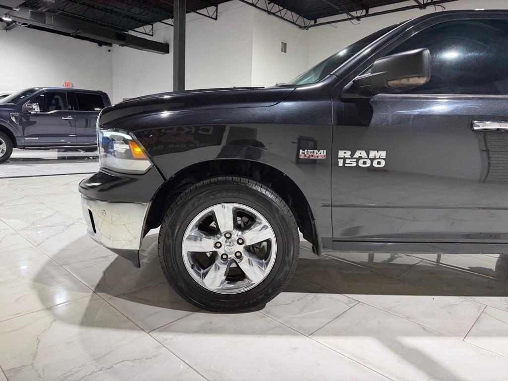 RAM 1500 SLT Crew Cab SWB 2WD 2016