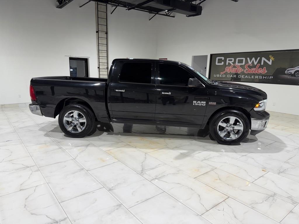 RAM 1500 SLT Crew Cab SWB 2WD 2016