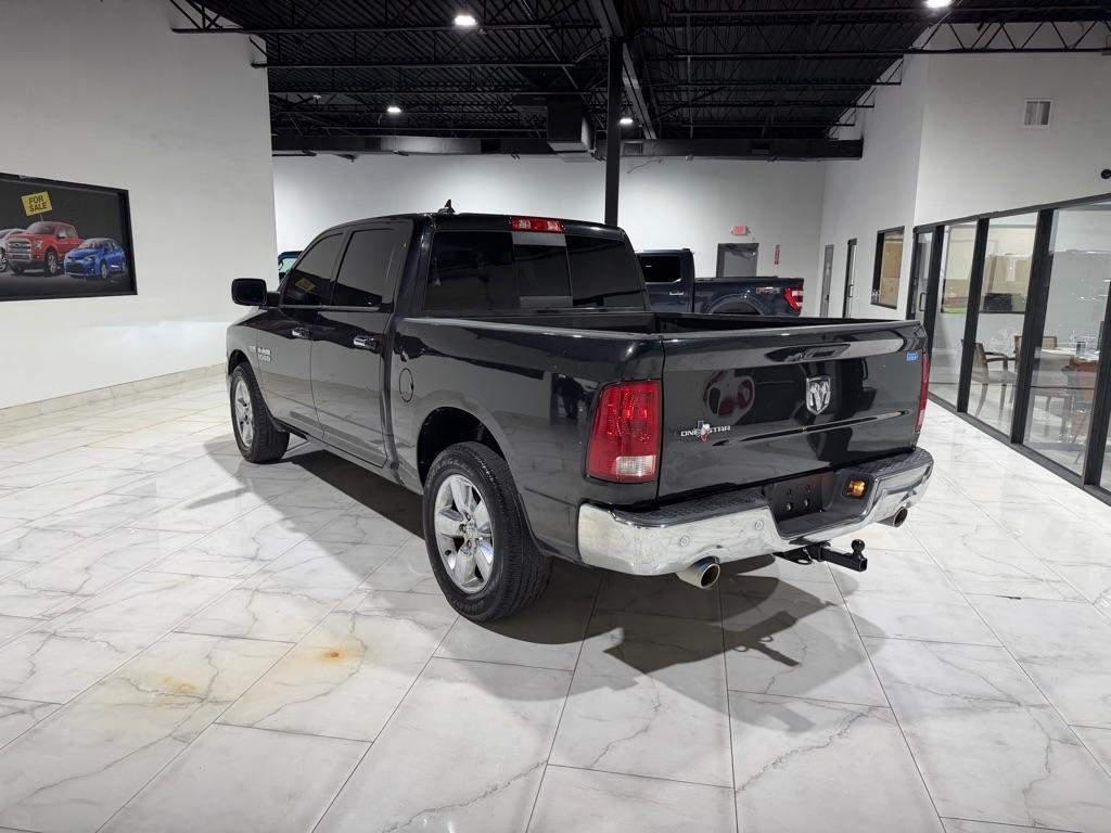 RAM 1500 SLT Crew Cab SWB 2WD 2016