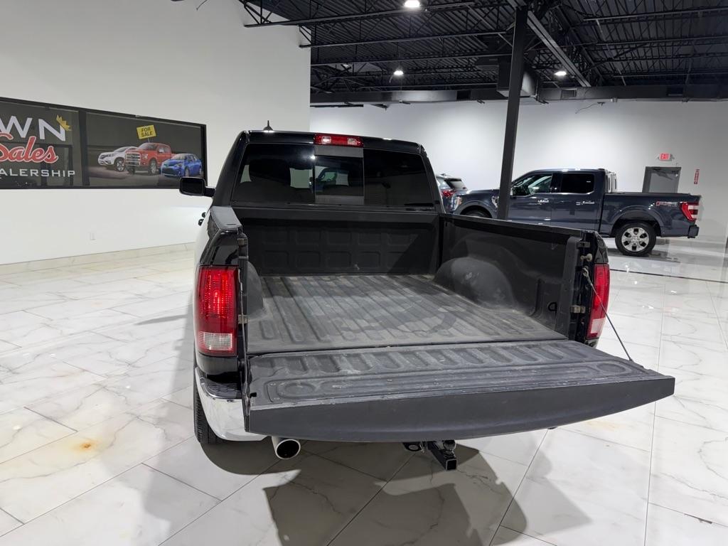 RAM 1500 SLT Crew Cab SWB 2WD 2016