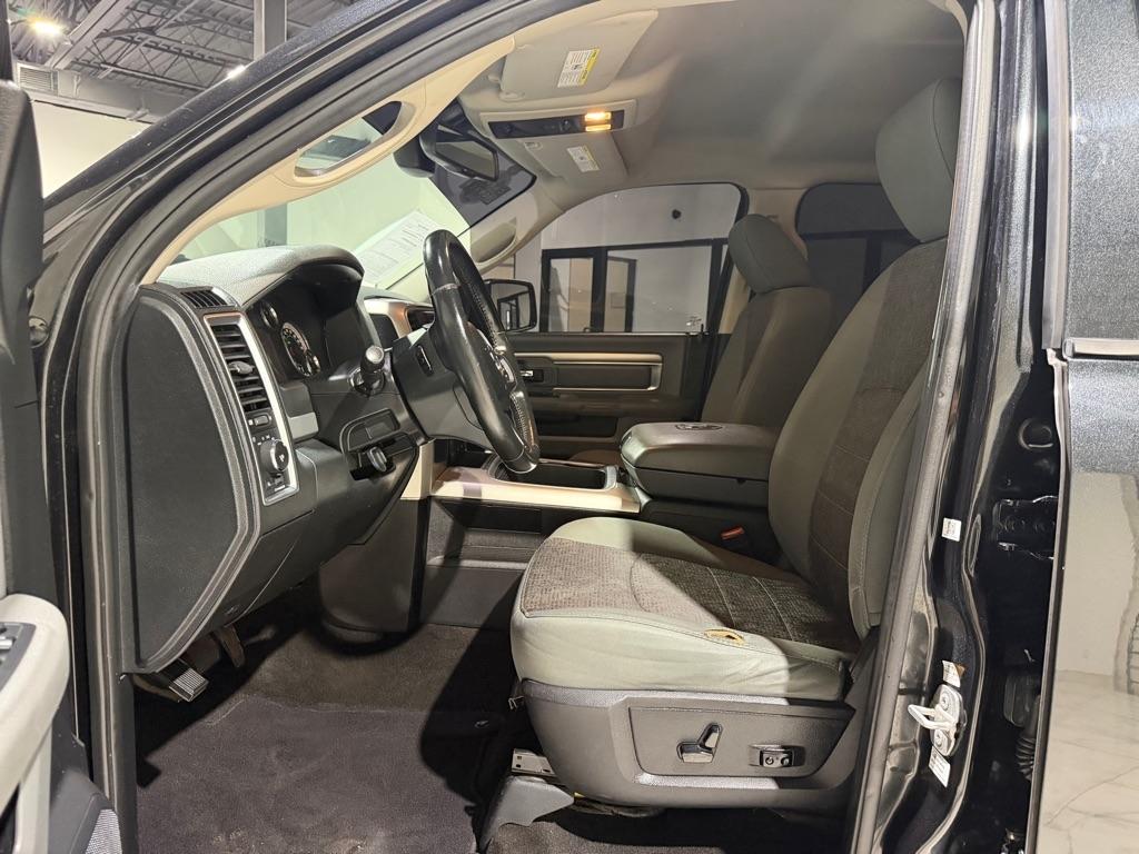 RAM 1500 SLT Crew Cab SWB 2WD 2016